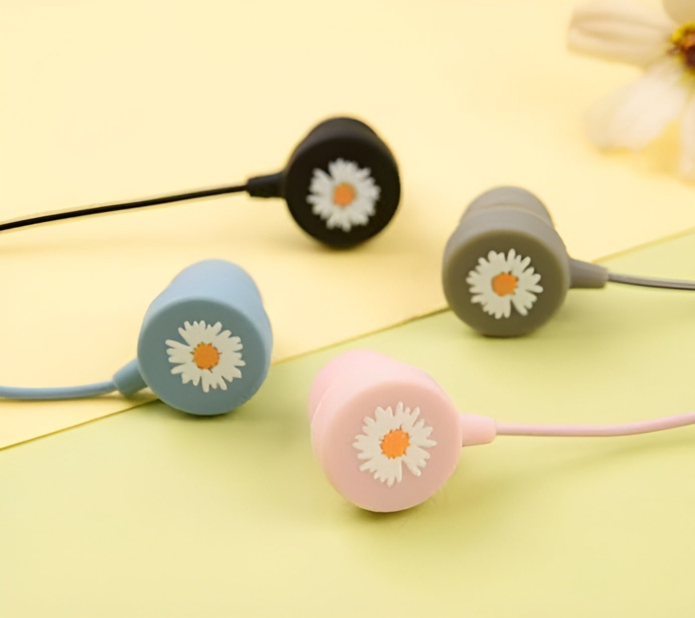 Handsfree flower deep bass Earphone Lightweight Wired Earbud Soft Ear tips / 3.5mm Jack