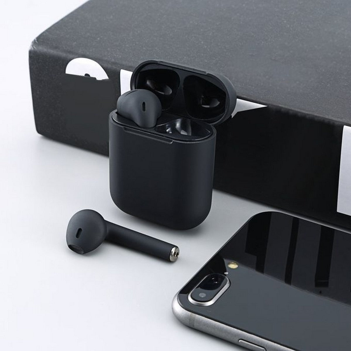 Air buds/ Bluetooth Earphones Headphones Outdoor Sports Earbuds